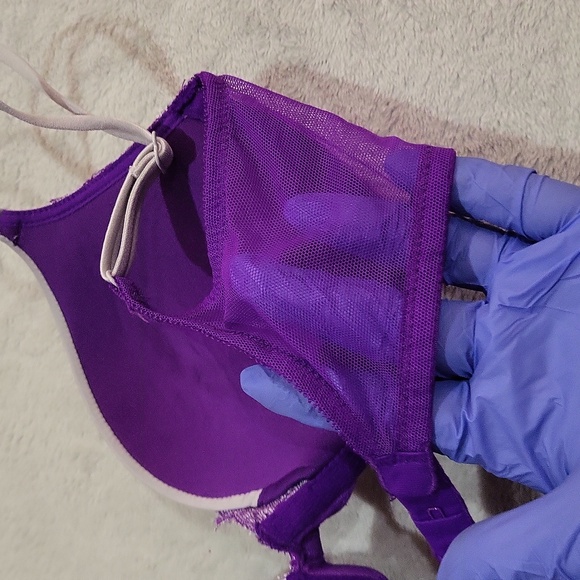 Victoria's Secret Bra - Picture 6 of 10